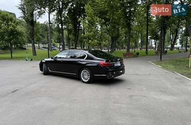 Седан BMW 7 Series 2018 в 