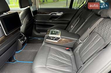 Седан BMW 7 Series 2018 в 