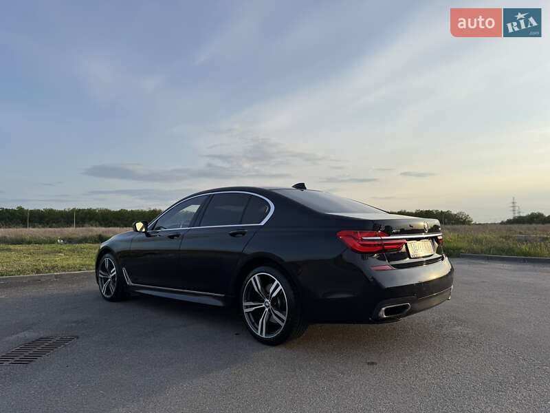 Седан BMW 7 Series 2015 в Вінниці