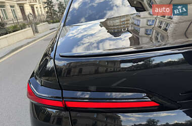 Седан BMW 7 Series 2023 в 