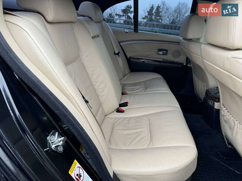 Седан BMW 7 Series 2005 в Смыге фото 35 Седан BMW 7 Series 2005 в Смыге