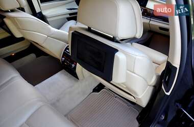 Седан BMW 7 Series 2010 в 