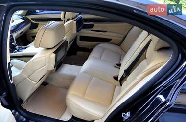 Седан BMW 7 Series 2010 в 