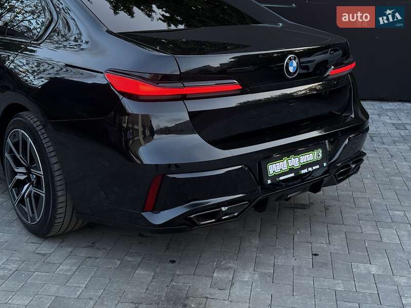 Седан BMW 7 Series 2024 в Киеве