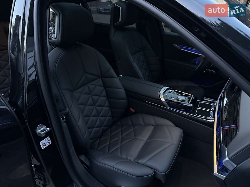 Седан BMW 7 Series 2024 в Киеве