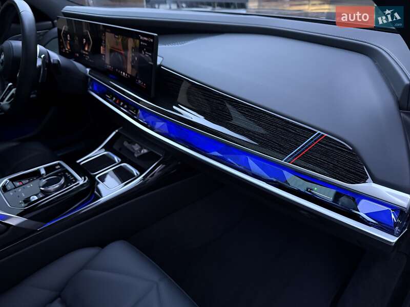 Седан BMW 7 Series 2024 в Киеве
