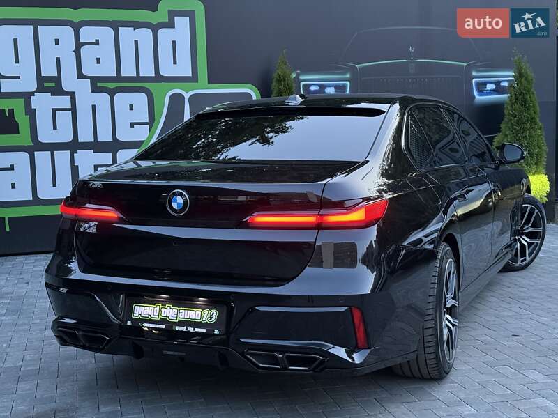 Седан BMW 7 Series 2024 в Киеве