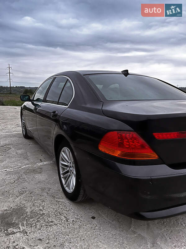 Седан BMW 7 Series 2002 в Черновцах
