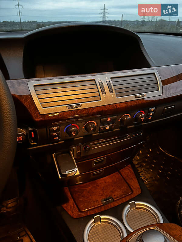 Седан BMW 7 Series 2002 в Черновцах