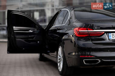 Седан BMW 7 Series 2018 в 