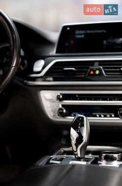 Седан BMW 7 Series 2018 в 