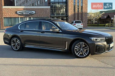Седан BMW 7 Series 2017 в 
