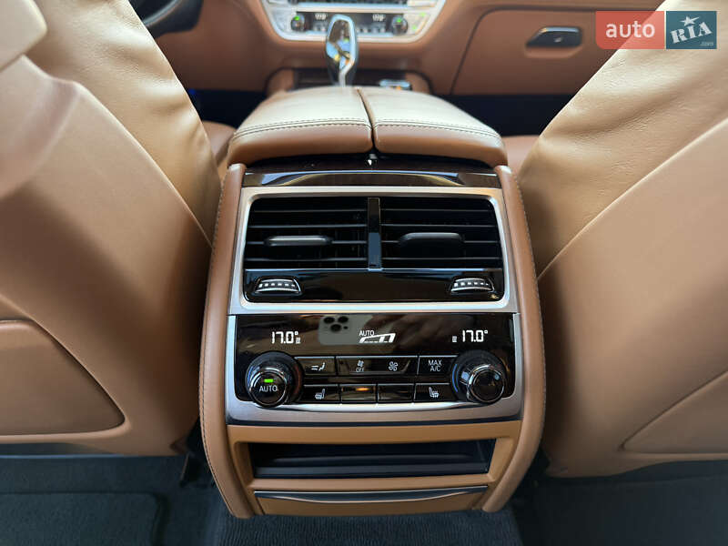 Седан BMW 7 Series 2016 в Києві
