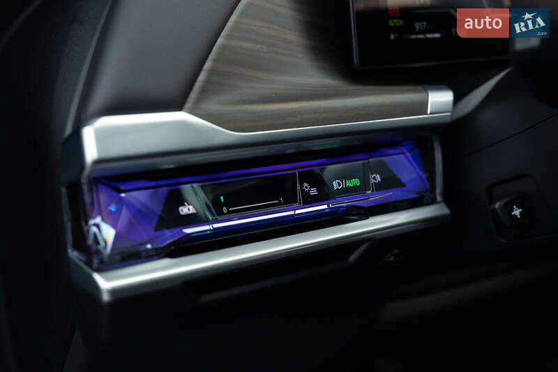Седан BMW 7 Series 2023 в Киеве