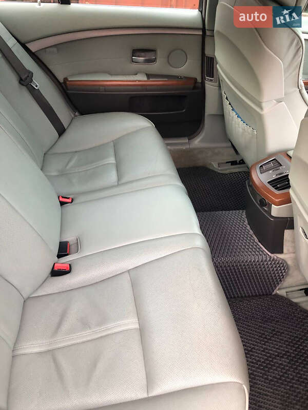 Седан BMW 7 Series 2001 в Києві