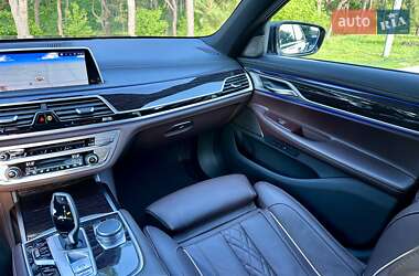 Седан BMW 7 Series 2022 в 