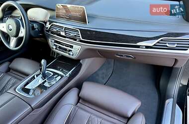 Седан BMW 7 Series 2022 в 