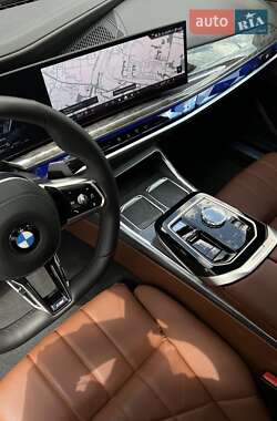 Седан BMW 7 Series 2024 в 