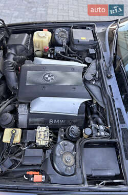 Седан BMW 7 Series 1994 в 