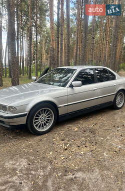 Седан BMW 7 Series 2001 в Киеве