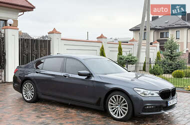 Седан BMW 7 Series 2015 в 