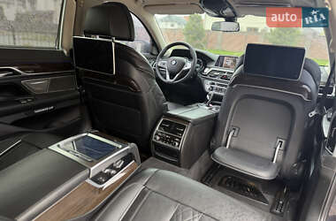 Седан BMW 7 Series 2015 в 