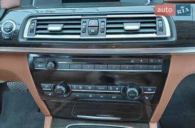 Седан BMW 7 Series 2012 в 