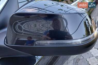 Седан BMW 7 Series 2012 в 