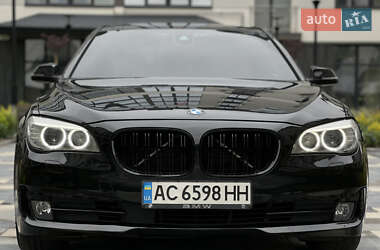 Седан BMW 7 Series 2012 в 