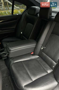 Седан BMW 7 Series 2012 в 