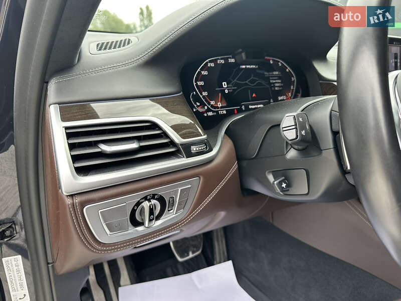 Седан BMW 7 Series 2021 в Киеве