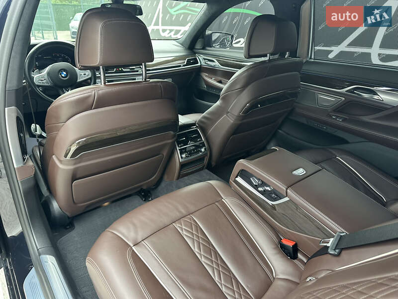 Седан BMW 7 Series 2021 в Киеве