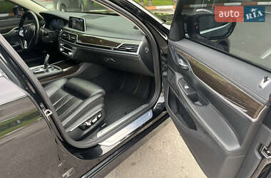 Седан BMW 7 Series 2016 в 
