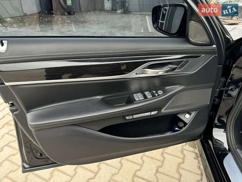 Седан BMW 7 Series 2016 в Львове фото 10 Седан BMW 7 Series 2016 в Львове