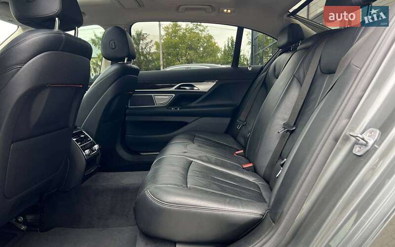 Седан BMW 7 Series 2019 в Івано-Франківську