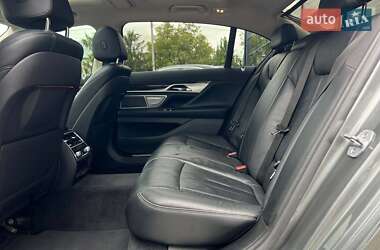 Седан BMW 7 Series 2019 в 