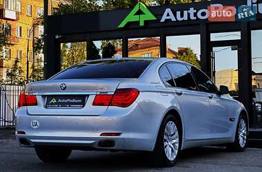 Седан BMW 7 Series 2010 в 