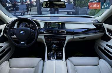 Седан BMW 7 Series 2010 в 