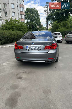 Седан BMW 7 Series 2011 в 