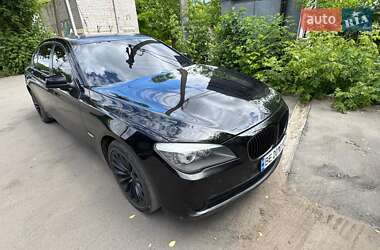Седан BMW 7 Series 2011 в 