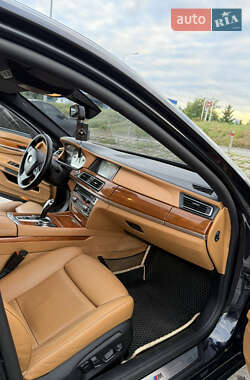 Седан BMW 7 Series 2012 в 
