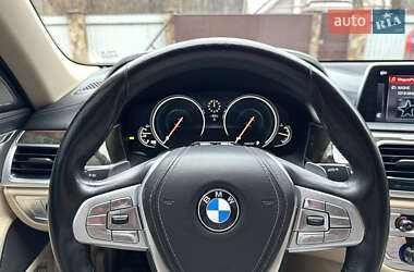 Седан BMW 7 Series 2016 в 
