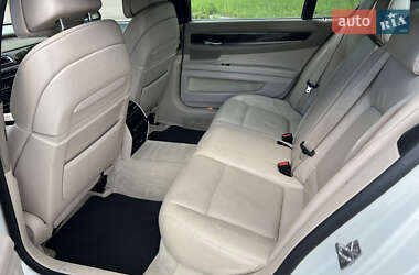Седан BMW 7 Series 2011 в 