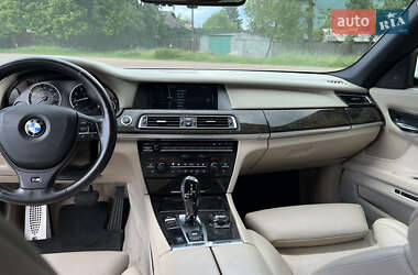 Седан BMW 7 Series 2011 в 