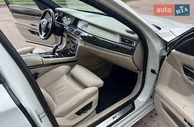 Седан BMW 7 Series 2011 в 