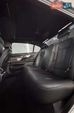 Седан BMW 7 Series 2018 в 