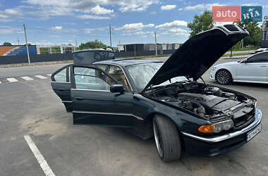 Седан BMW 7 Series 2000 в Ужгороде