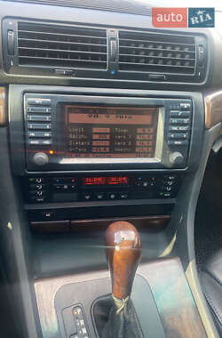 Седан BMW 7 Series 1999 в 