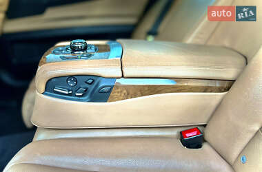Седан BMW 7 Series 2010 в 