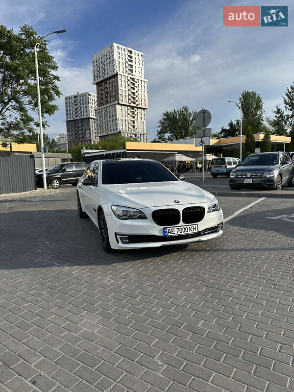 Седан BMW 7 Series 2013 в Днепре